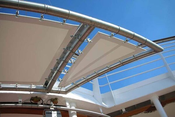 Structures tendues et voiles d’ombrage — vue 3